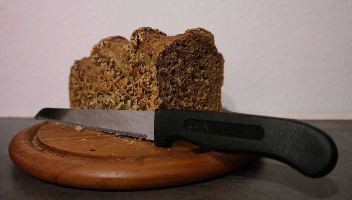 Choosing a Knife for Sourdough Bread Full Guide